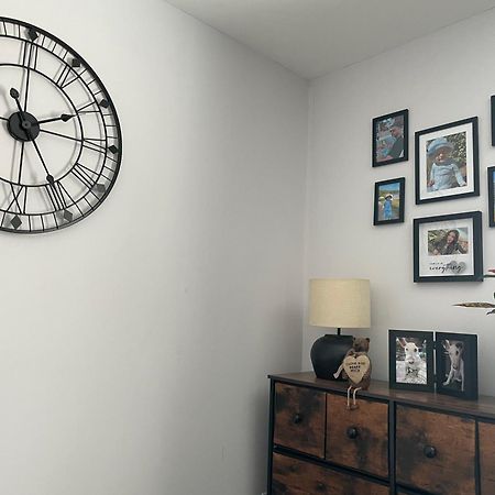 Cosy Home From Home With Private Bathroom - Free Parking คาร์ดิฟฟ์ ภายนอก รูปภาพ