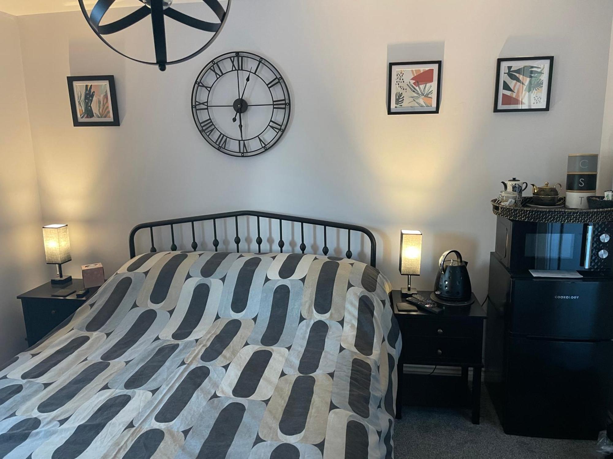 Cosy Home From Home With Private Bathroom - Free Parking คาร์ดิฟฟ์ ภายนอก รูปภาพ